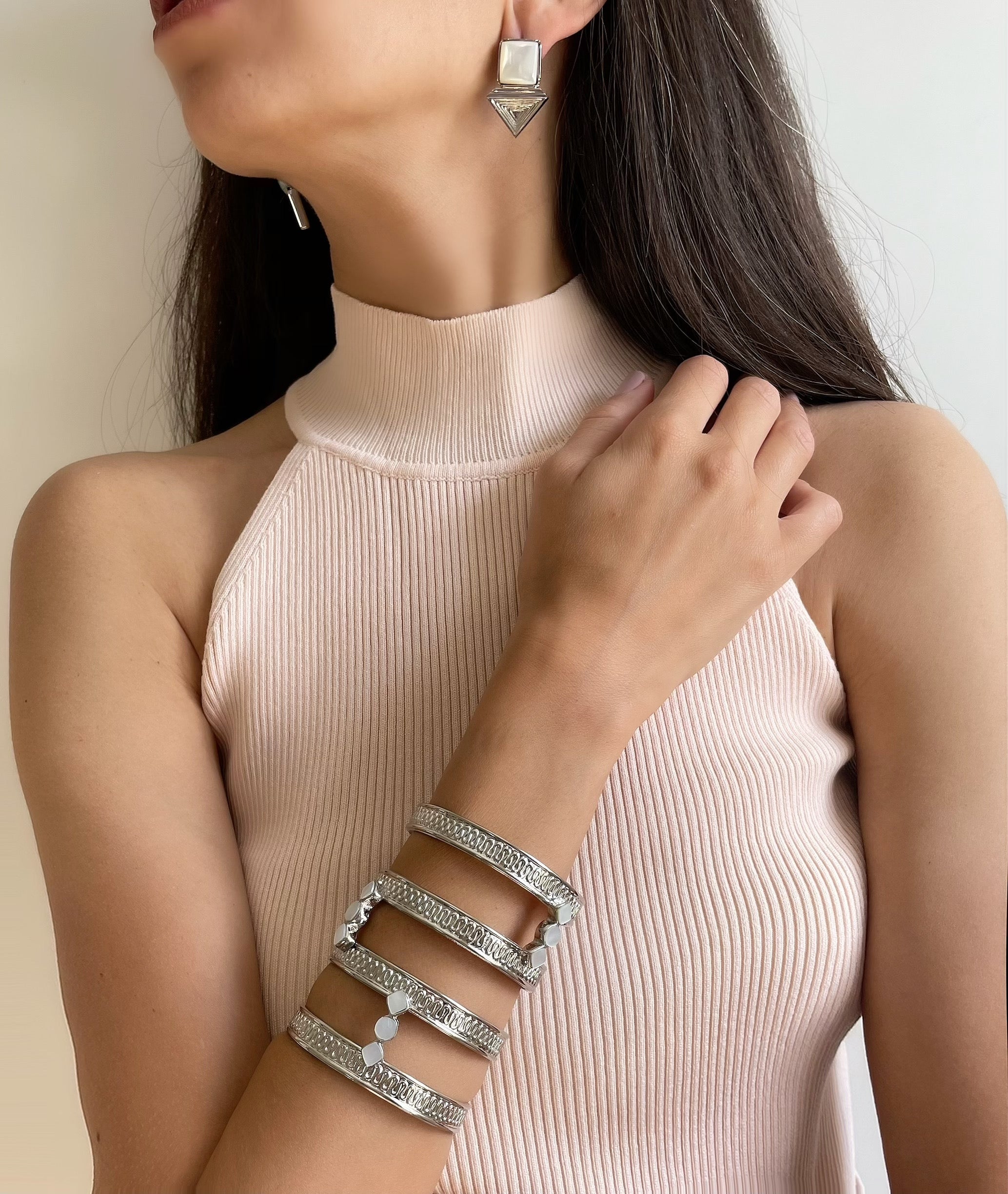 Natural mother of pearl cuff