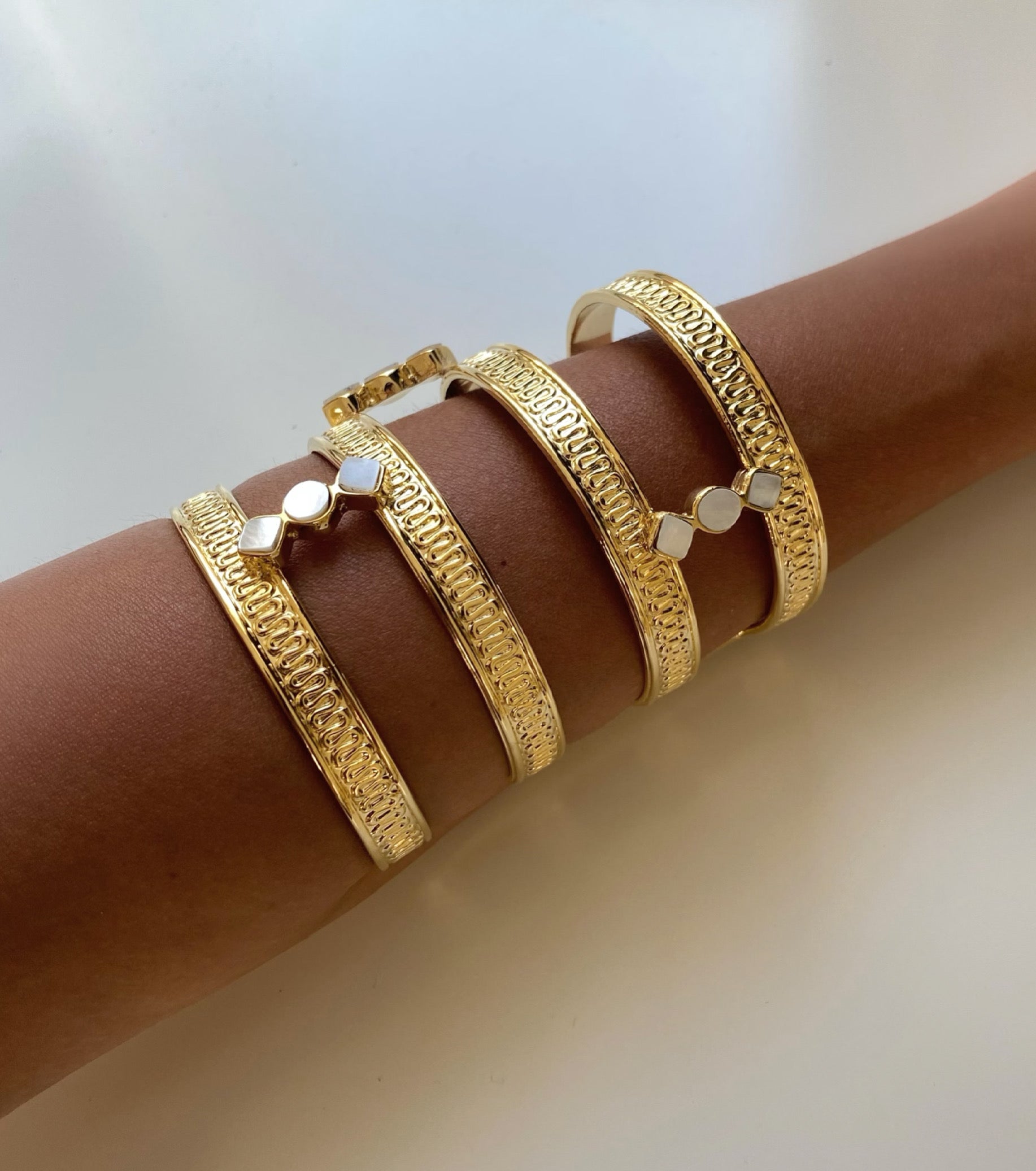 Natural mother of pearl cuff